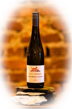 2022 BERGLÖWEN Riesling lieblich (AWC VIENNA GOLD)